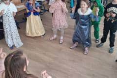 642218799_910011692007997_7438654561971944352_n